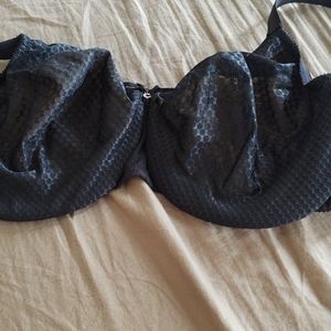 Chantelle 40H bra, EUC